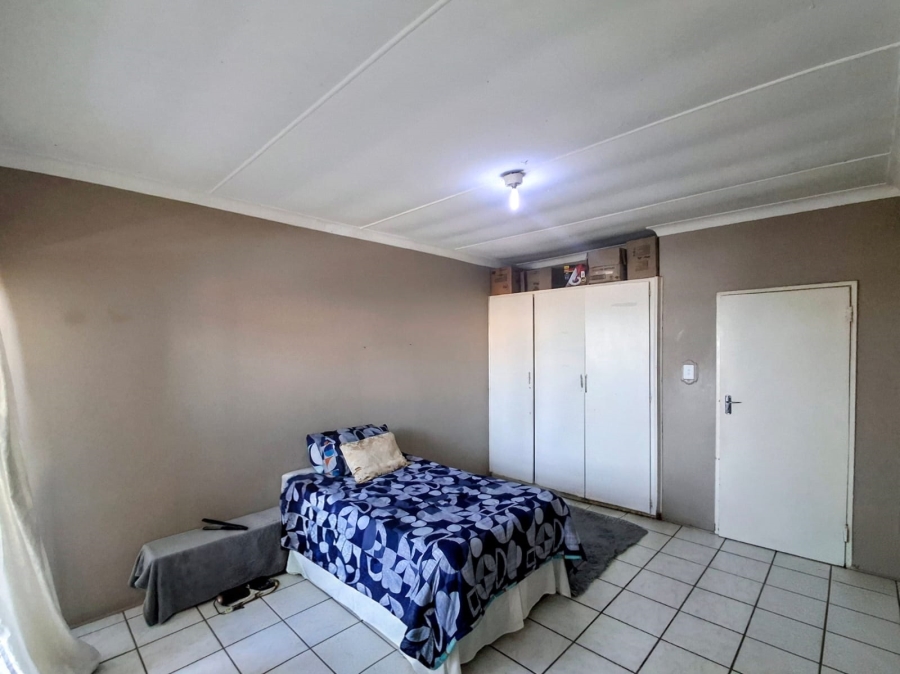 1 Bedroom Property for Sale in Quigney Eastern Cape
